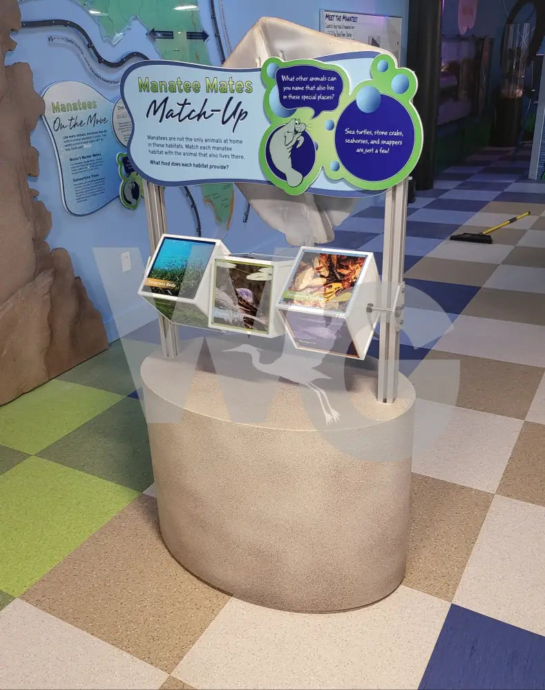 Horizontal Spin Cube Exhibit